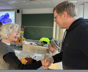 Uschi Bock verabschiedet Harved Scheiger aus dem Kreisvorstand